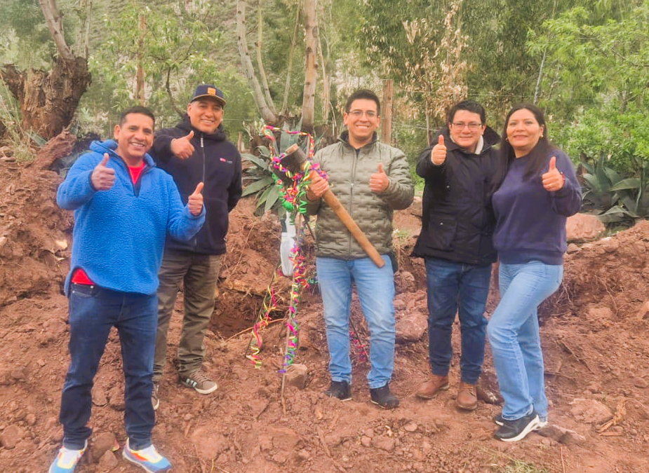 CONSTRUCCIÓN DEL CERCO PERIMETRICO EN OROPEZA